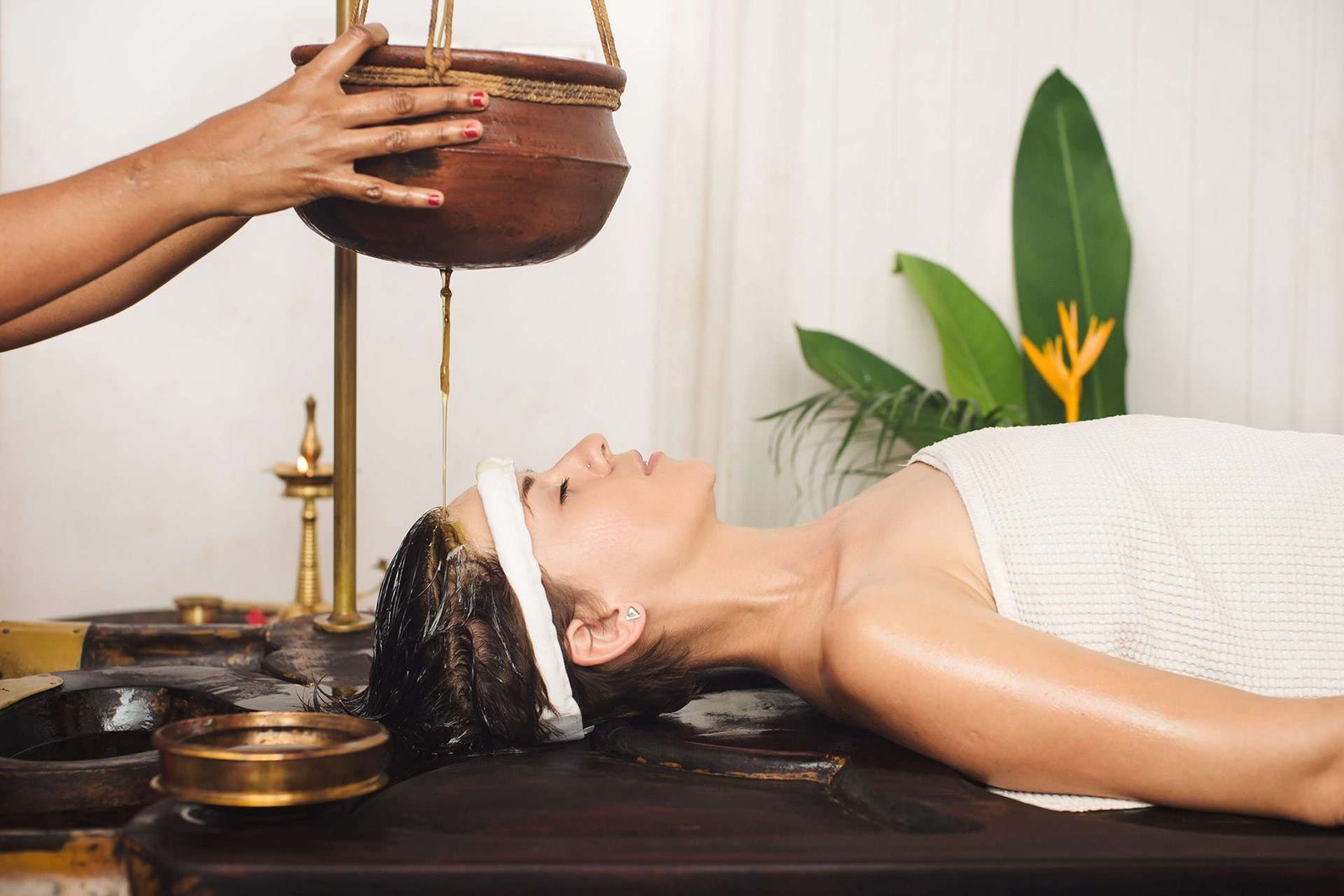 Shirodhara Head Massage at YAN Cure Rishikesh India